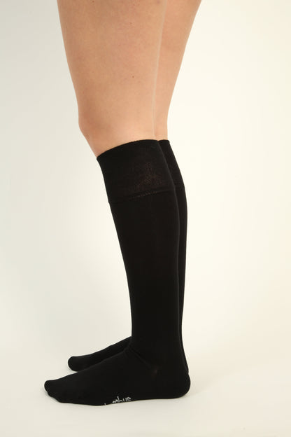 Knee-High Seamless Bamboo Socks - 4 pairs