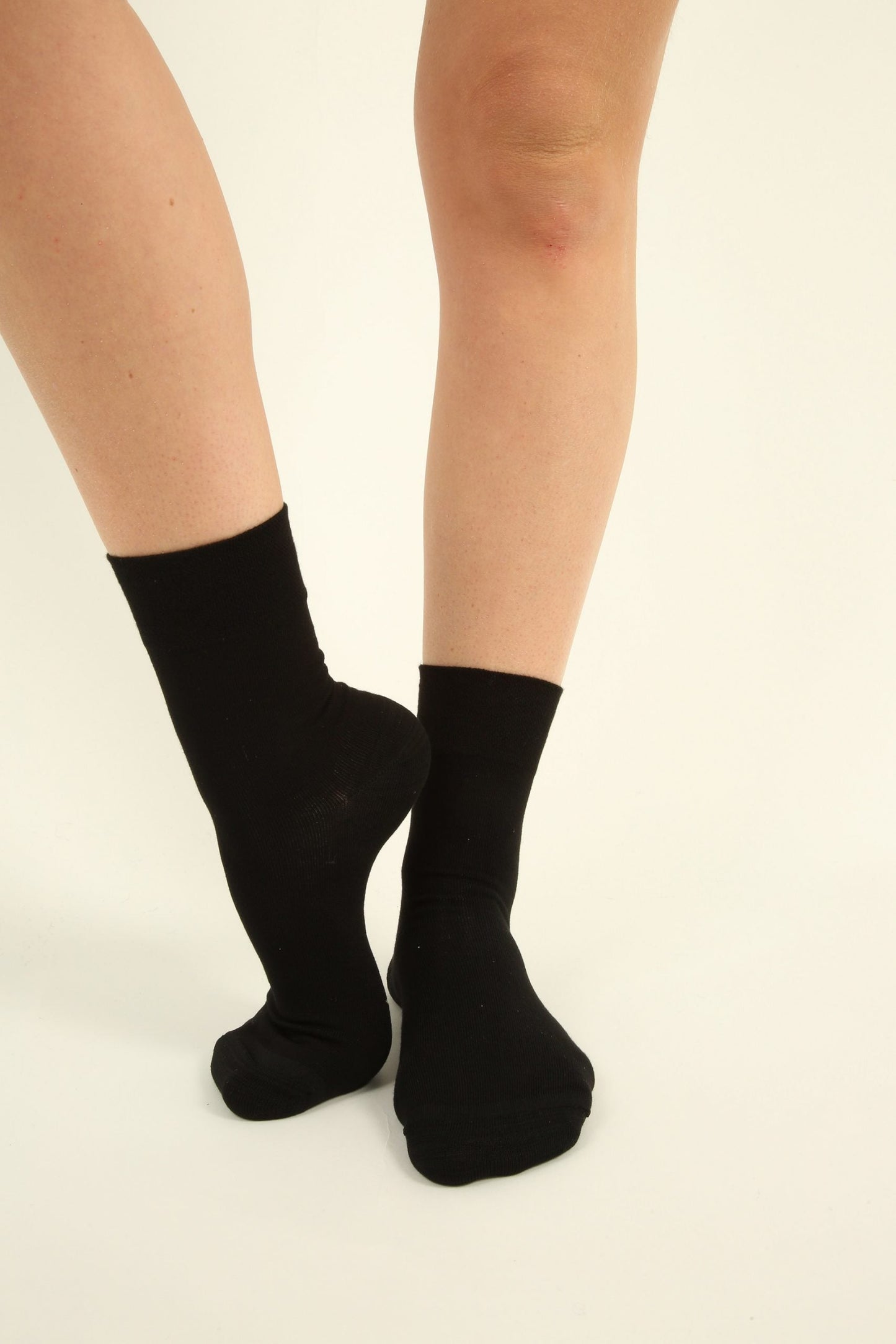 Black seamless Bamboo Socks - 6 pairs