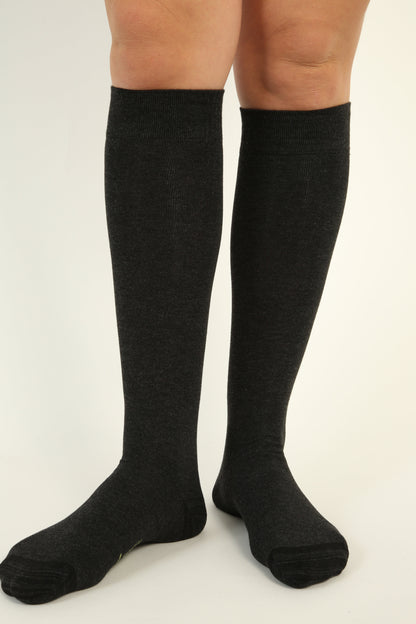 Knee-High Seamless Bamboo Socks - 4 pairs